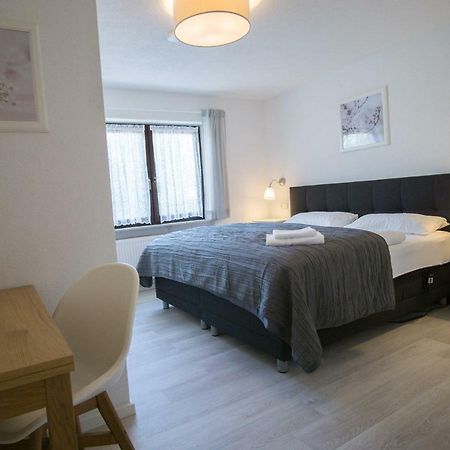 Ferienwohnung Charlotte Weisenheim am Sand Eksteriør billede